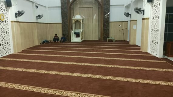 Karpet Masjid Warna Coklat Merk Kingdom 12mm untuk Masjid Baru dan Renovasi
