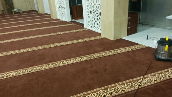 Karpet Masjid Warna Coklat Merk Kingdom 12mm, Pilihan untuk Ruang Shalat yang Lebih Tertata